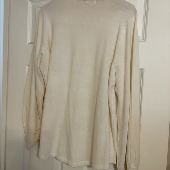 Style & Co. Ivory Balloon-Sleeve Sweater with Keyhole Neck, Size 0X. - Picture 4 of 7